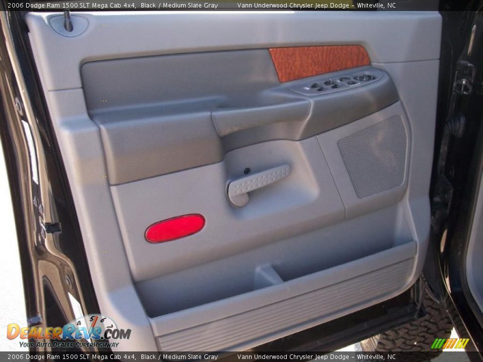 Door Panel of 2006 Dodge Ram 1500 SLT Mega Cab 4x4 Photo #19