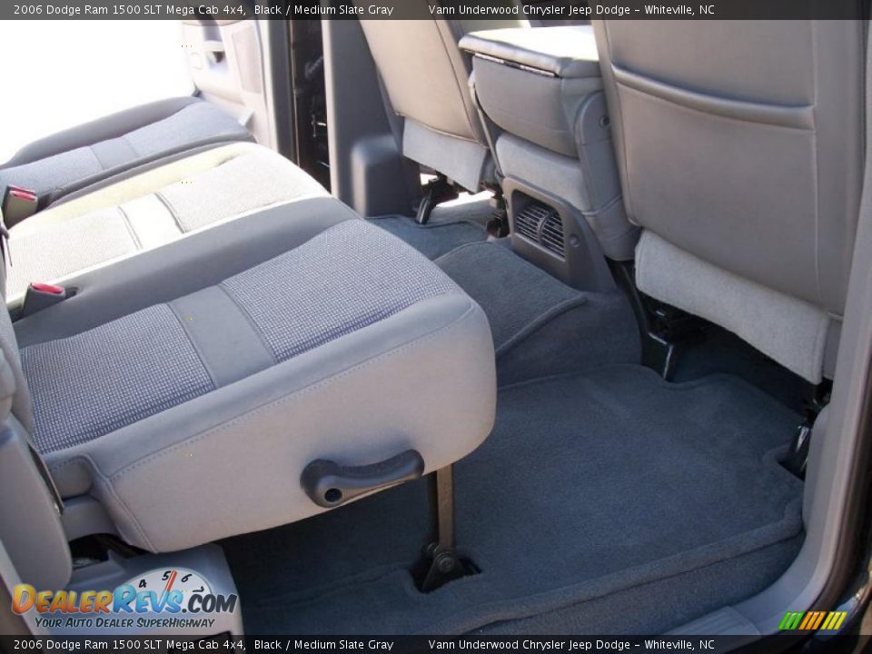 2006 Dodge Ram 1500 SLT Mega Cab 4x4 Black / Medium Slate Gray Photo #25