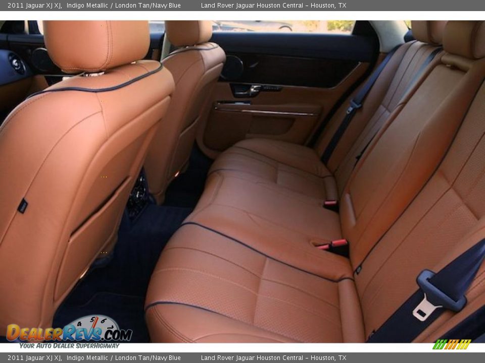 London Tan/Navy Blue Interior - 2011 Jaguar XJ XJ Photo #4