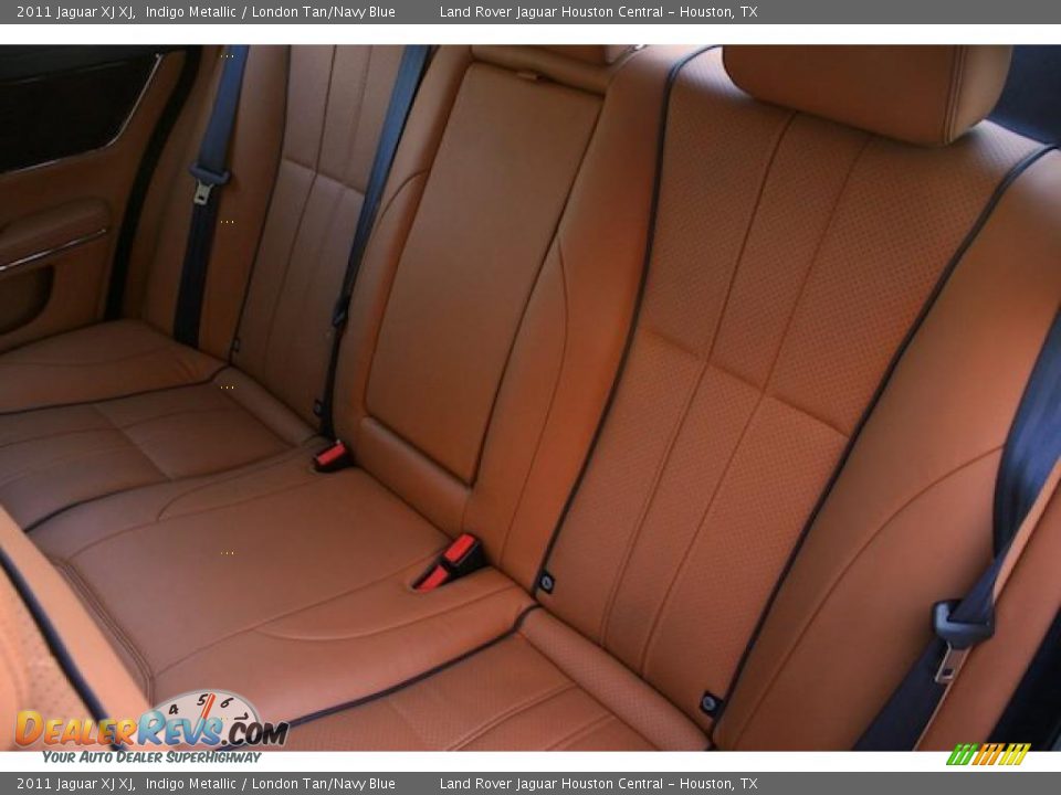 London Tan/Navy Blue Interior - 2011 Jaguar XJ XJ Photo #17