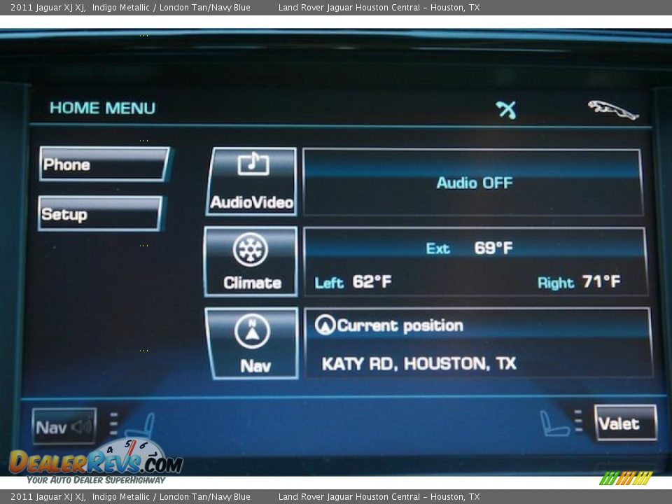 Controls of 2011 Jaguar XJ XJ Photo #18
