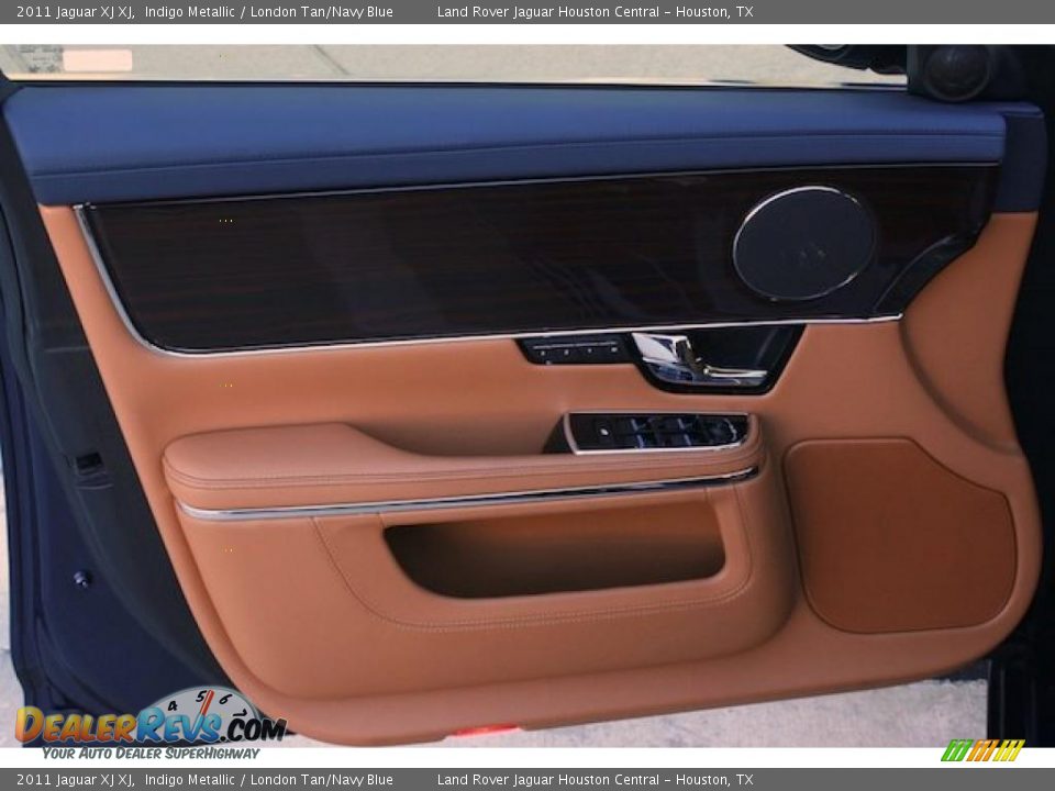 Door Panel of 2011 Jaguar XJ XJ Photo #19
