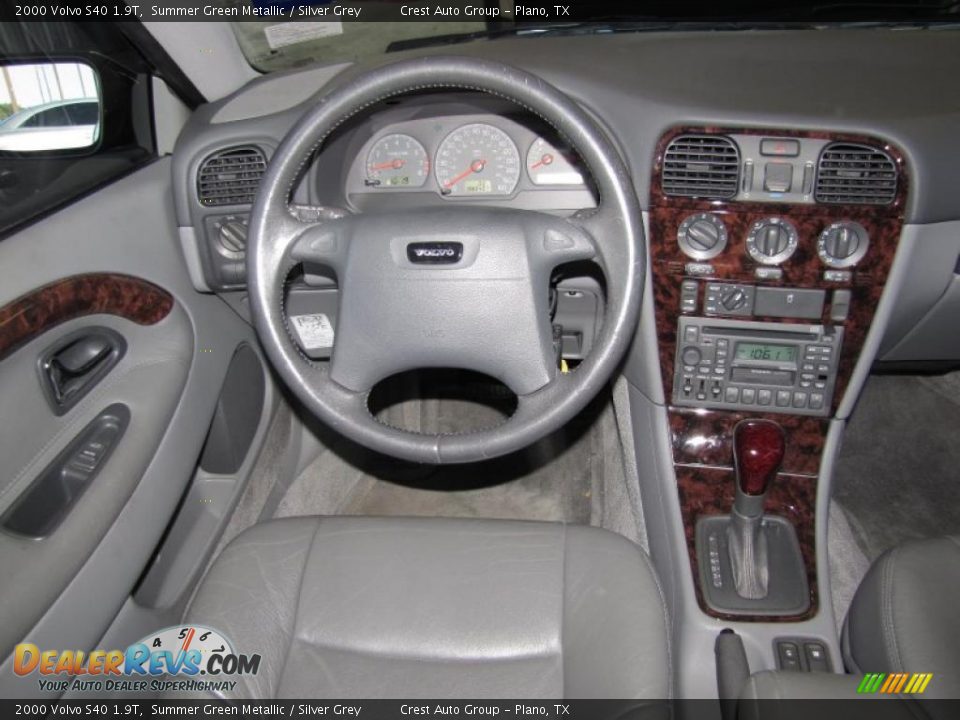 Dashboard of 2000 Volvo S40 1.9T Photo #14