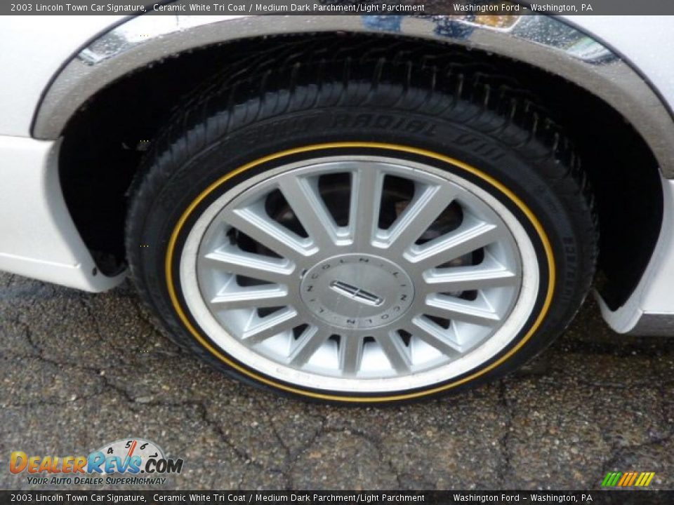 2003 Lincoln Town Car Signature Wheel Photo #9