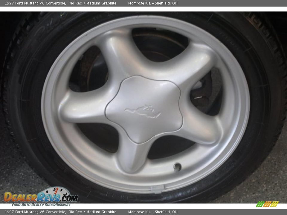 1997 Ford Mustang V6 Convertible Wheel Photo #20