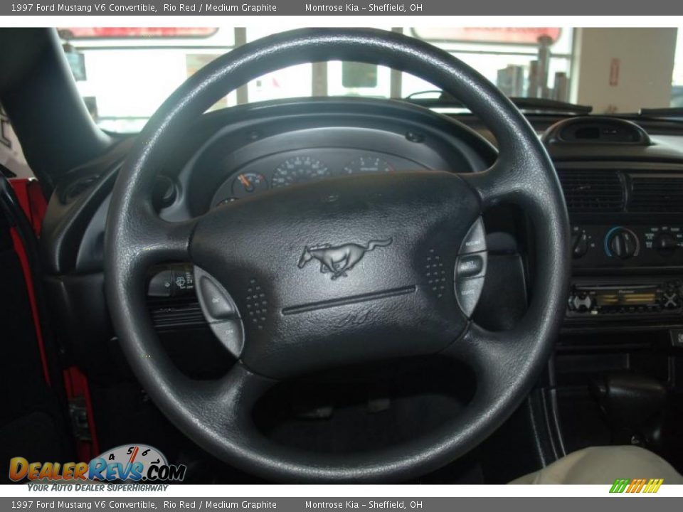 1997 Ford Mustang V6 Convertible Steering Wheel Photo #24