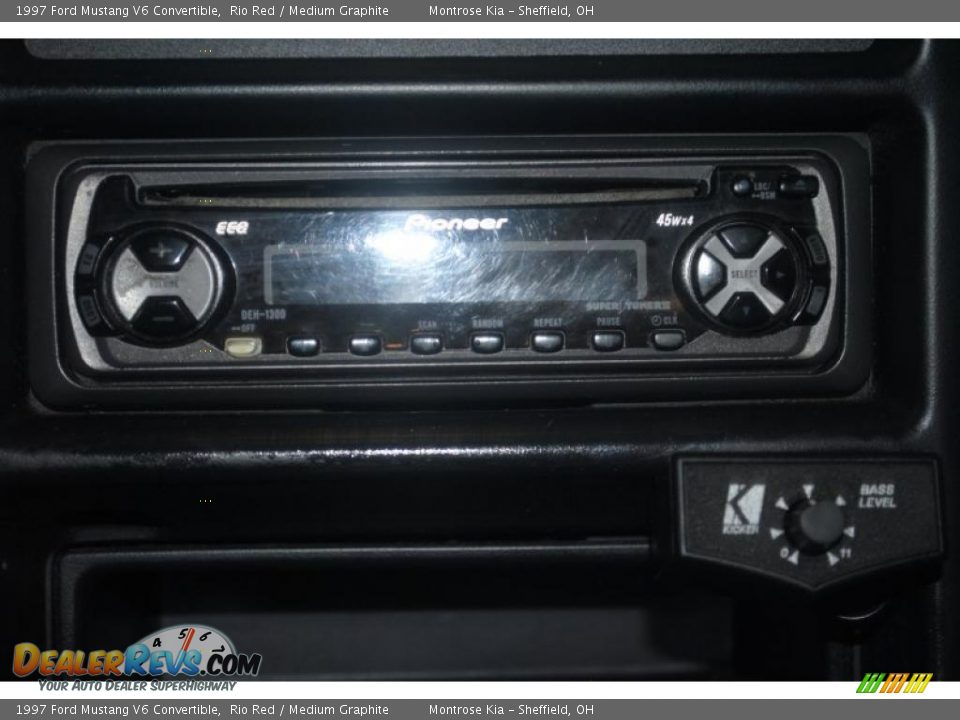 1997 Ford Mustang V6 Convertible Rio Red / Medium Graphite Photo #29