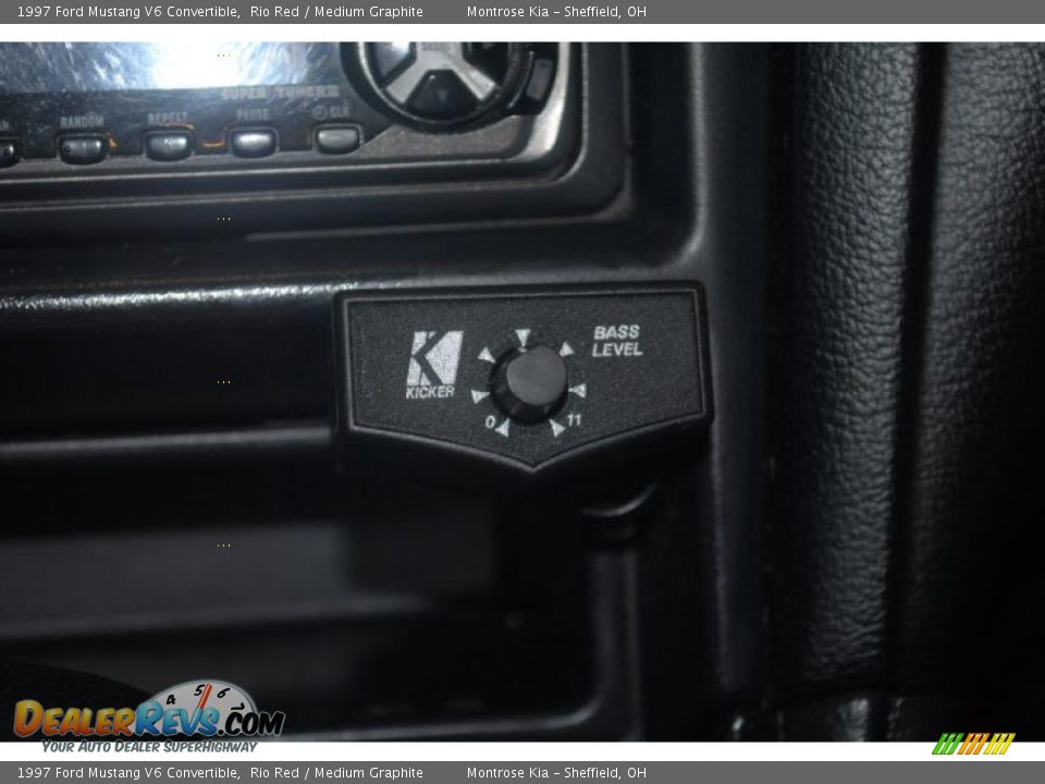 1997 Ford Mustang V6 Convertible Rio Red / Medium Graphite Photo #30