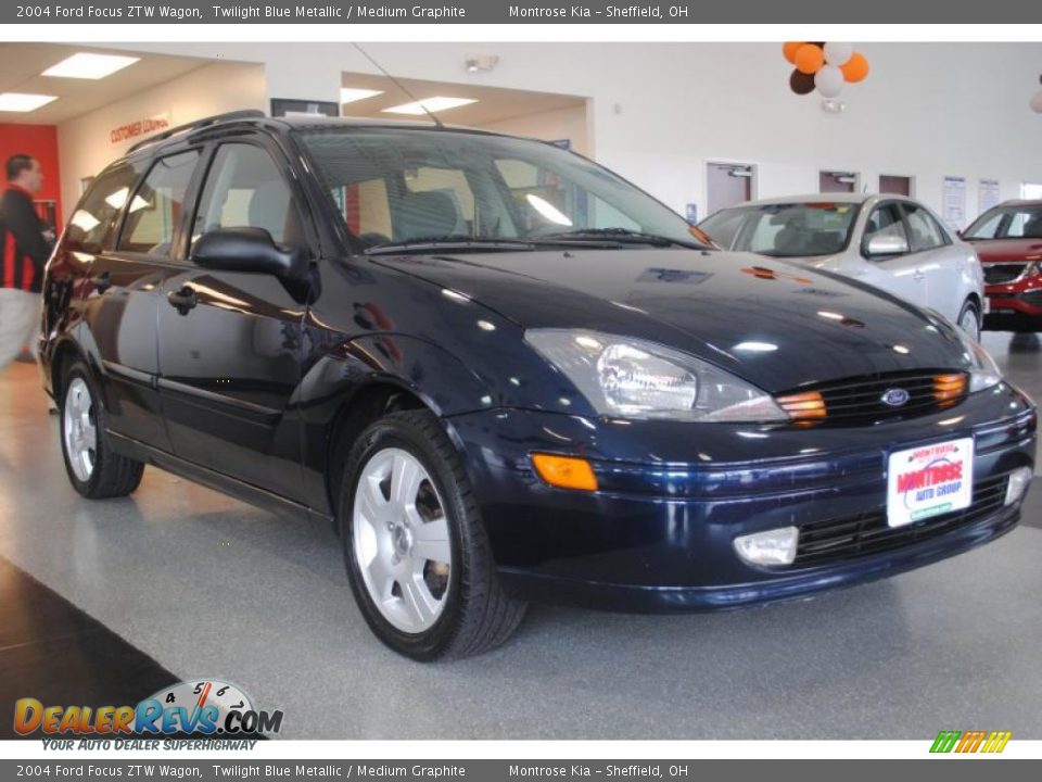 2004 Ford Focus ZTW Wagon Twilight Blue Metallic / Medium Graphite Photo #8