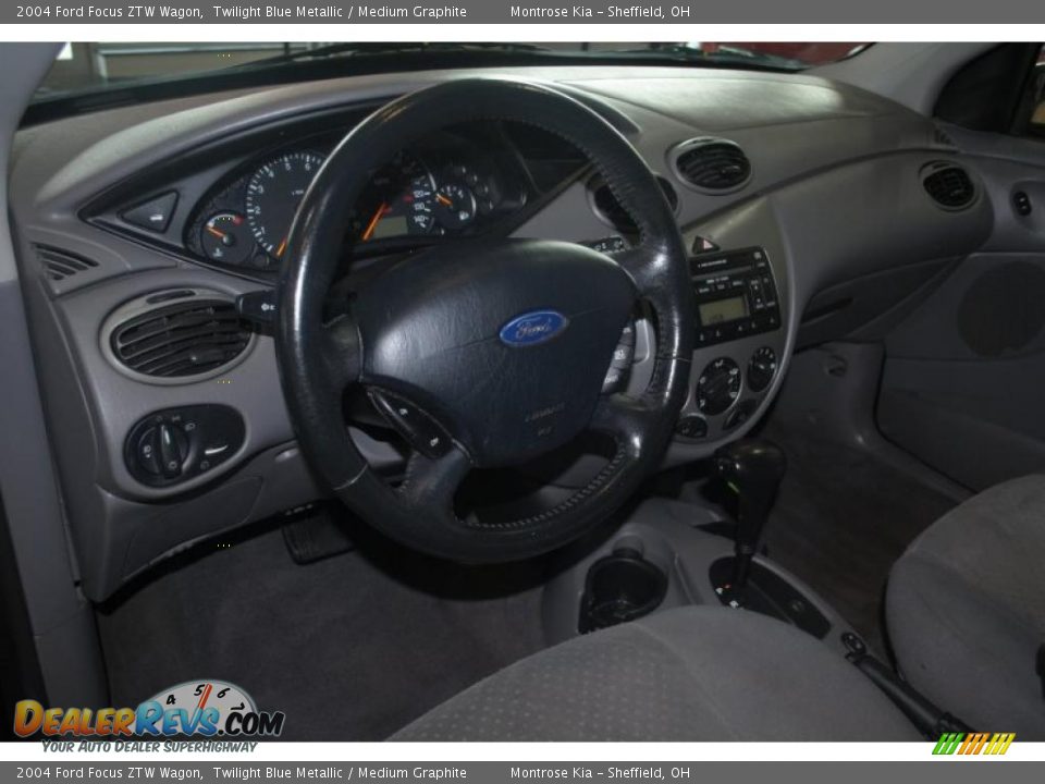 2004 Ford Focus ZTW Wagon Twilight Blue Metallic / Medium Graphite Photo #12