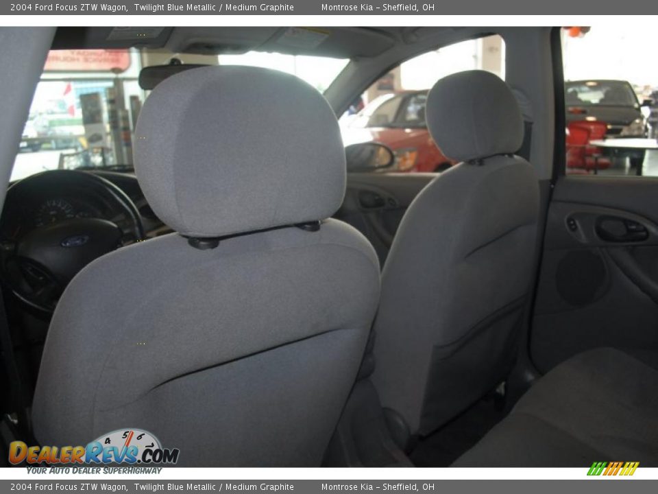 2004 Ford Focus ZTW Wagon Twilight Blue Metallic / Medium Graphite Photo #15