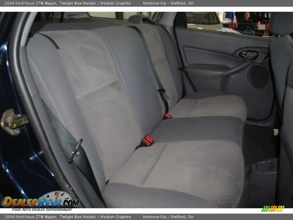 2004 Ford Focus ZTW Wagon Twilight Blue Metallic / Medium Graphite Photo #17