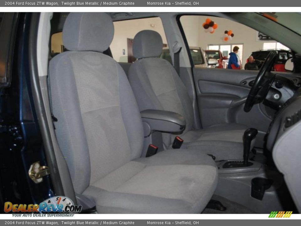 2004 Ford Focus ZTW Wagon Twilight Blue Metallic / Medium Graphite Photo #19