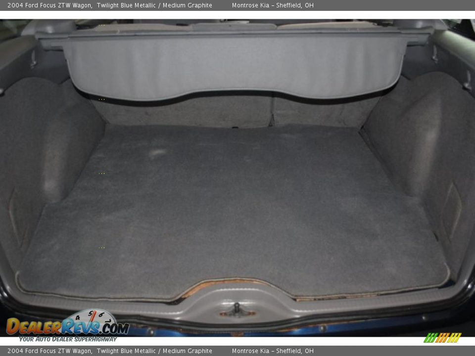 2004 Ford Focus ZTW Wagon Twilight Blue Metallic / Medium Graphite Photo #22