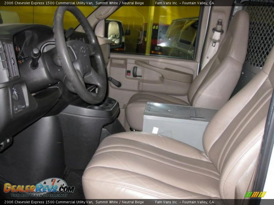Neutral Beige Interior - 2006 Chevrolet Express 1500 Commercial Utility Van Photo #8