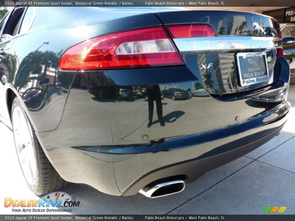 2010 Jaguar XF Premium Sport Sedan Botanical Green Metallic / Barley Photo #11