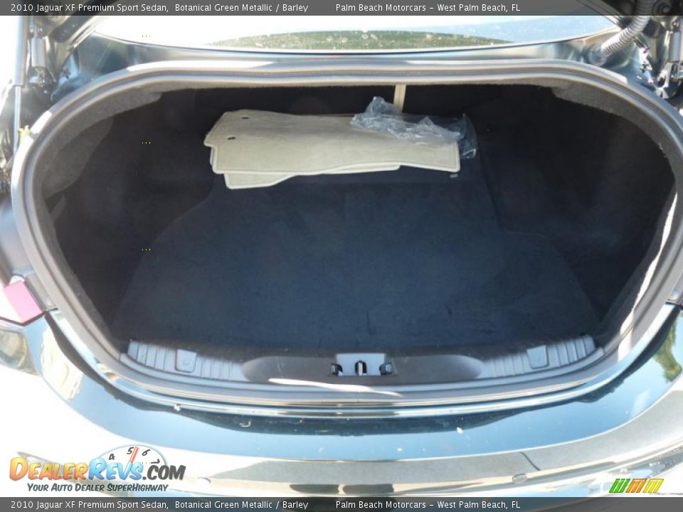 2010 Jaguar XF Premium Sport Sedan Trunk Photo #16
