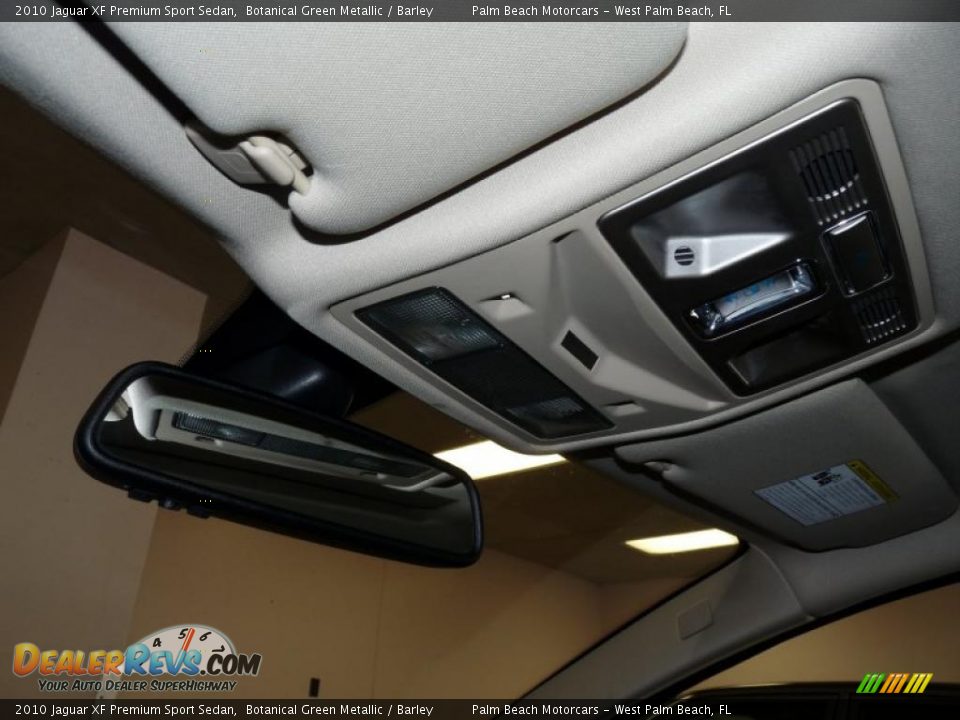 Controls of 2010 Jaguar XF Premium Sport Sedan Photo #35