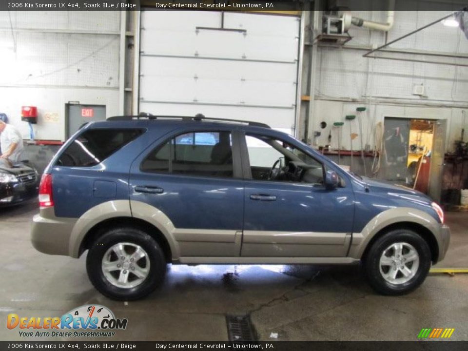 2006 Kia Sorento LX 4x4 Spark Blue / Beige Photo #5