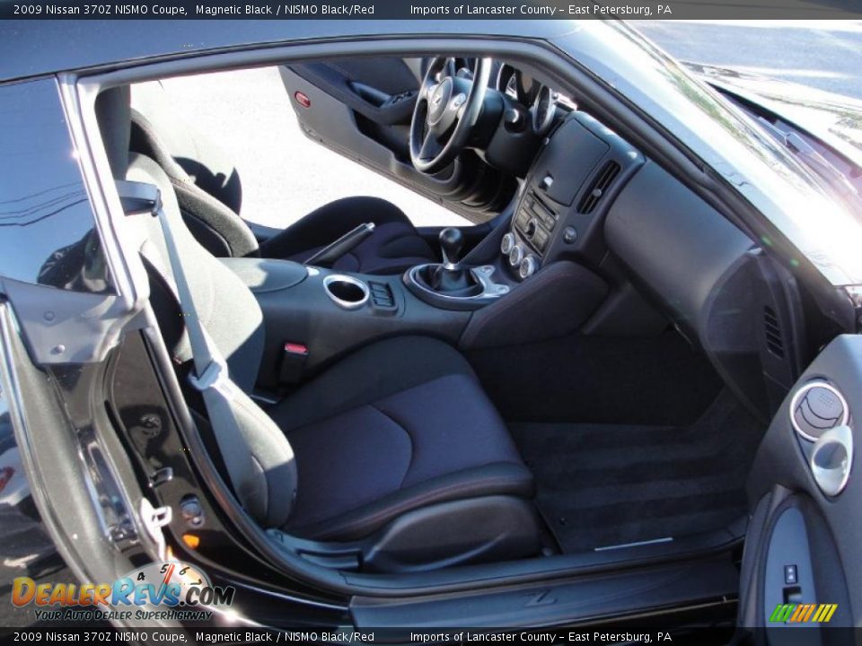 NISMO Black/Red Interior - 2009 Nissan 370Z NISMO Coupe Photo #8