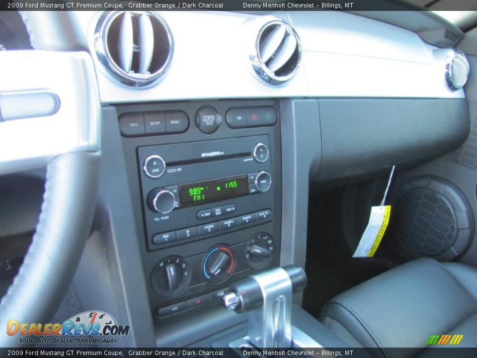 Dashboard of 2009 Ford Mustang GT Premium Coupe Photo #7