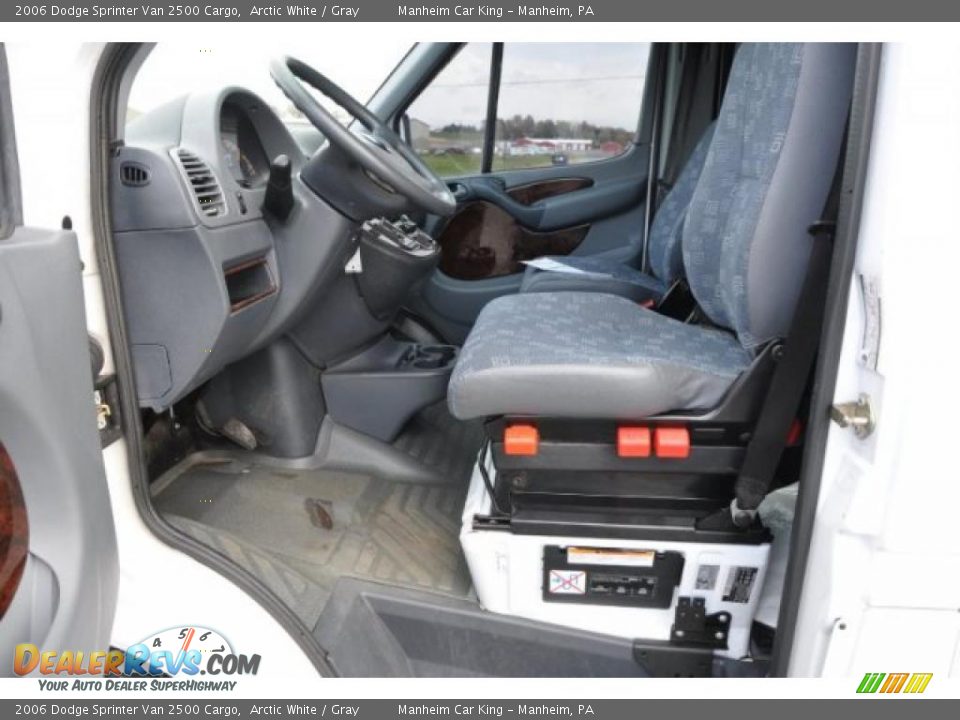 2006 Dodge Sprinter Van 2500 Cargo Arctic White / Gray Photo #10