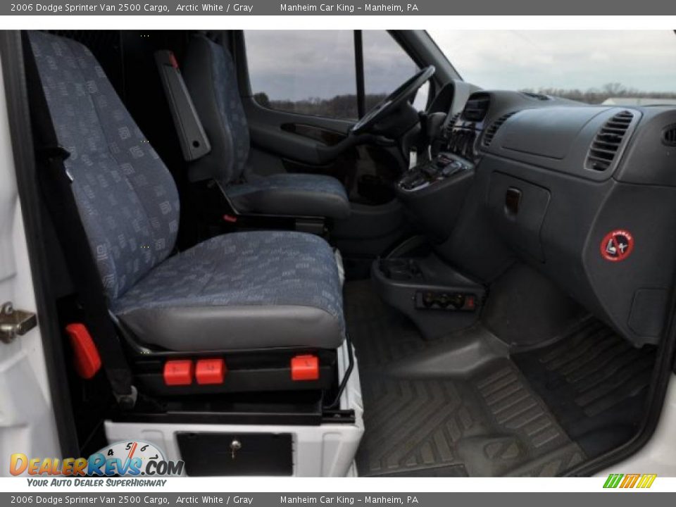 2006 Dodge Sprinter Van 2500 Cargo Arctic White / Gray Photo #13
