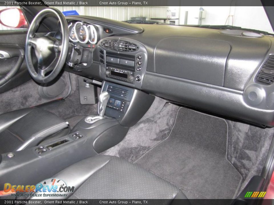 Dashboard of 2001 Porsche Boxster  Photo #12