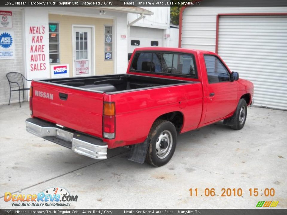 1991 Nissan Hardbody Truck Regular Cab Aztec Red / Gray Photo #5