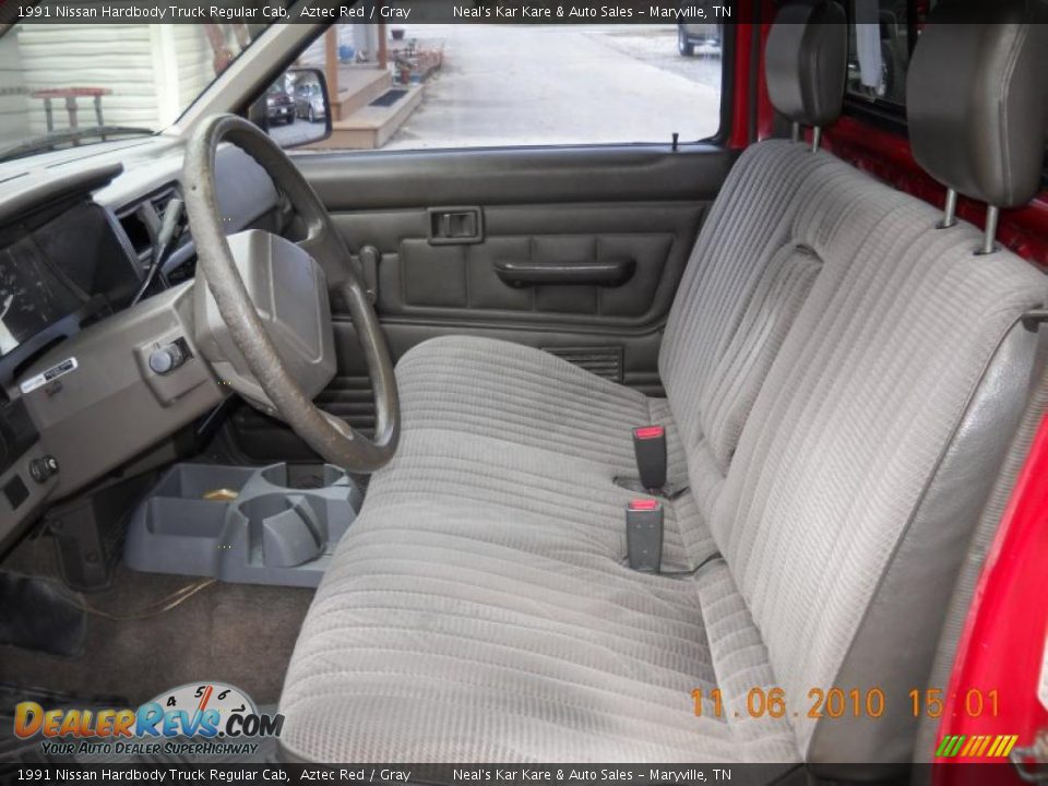 Gray Interior - 1991 Nissan Hardbody Truck Regular Cab Photo #11