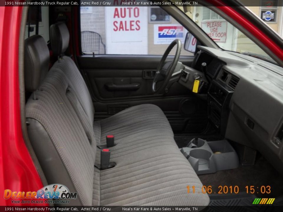 Gray Interior - 1991 Nissan Hardbody Truck Regular Cab Photo #15