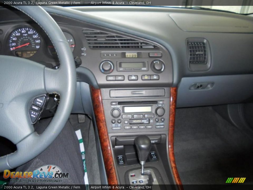 Dashboard of 2000 Acura TL 3.2 Photo #22