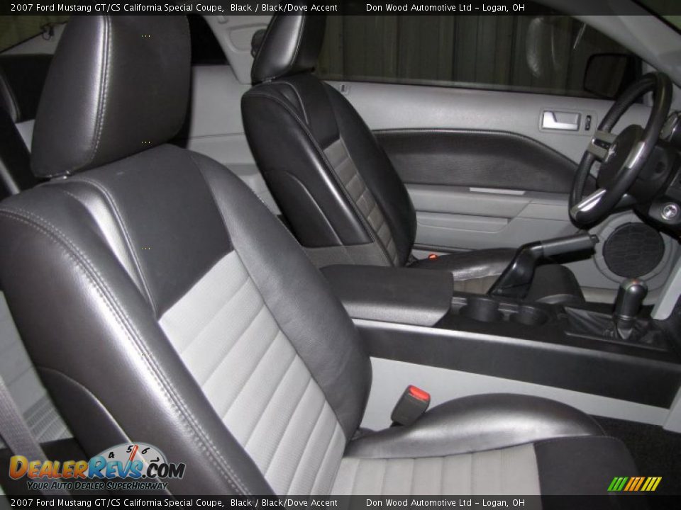 Black/Dove Accent Interior - 2007 Ford Mustang GT/CS California Special Coupe Photo #9