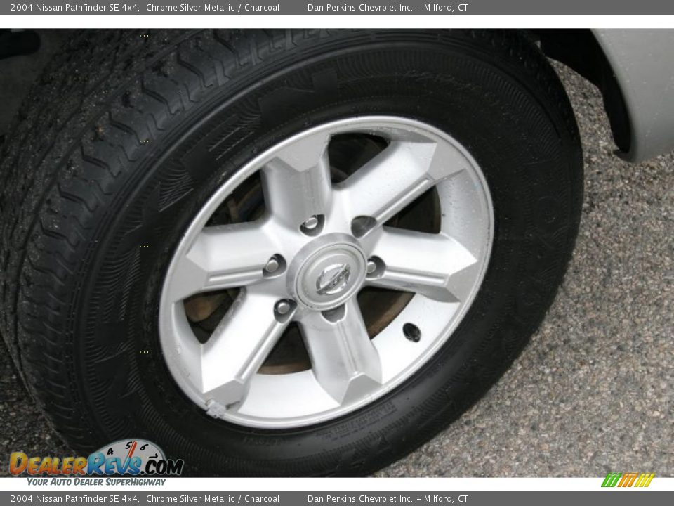 2004 Nissan Pathfinder SE 4x4 Wheel Photo #17