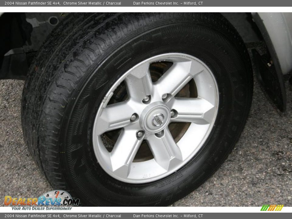 2004 Nissan Pathfinder SE 4x4 Wheel Photo #20