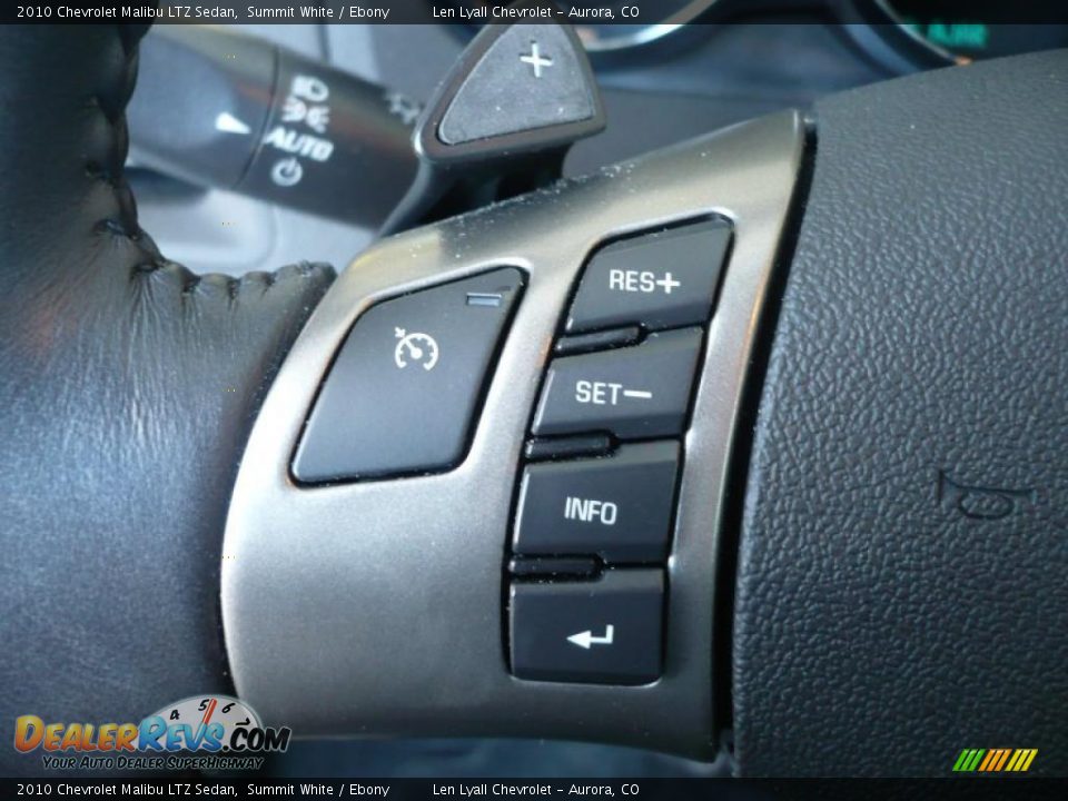 Controls of 2010 Chevrolet Malibu LTZ Sedan Photo #20