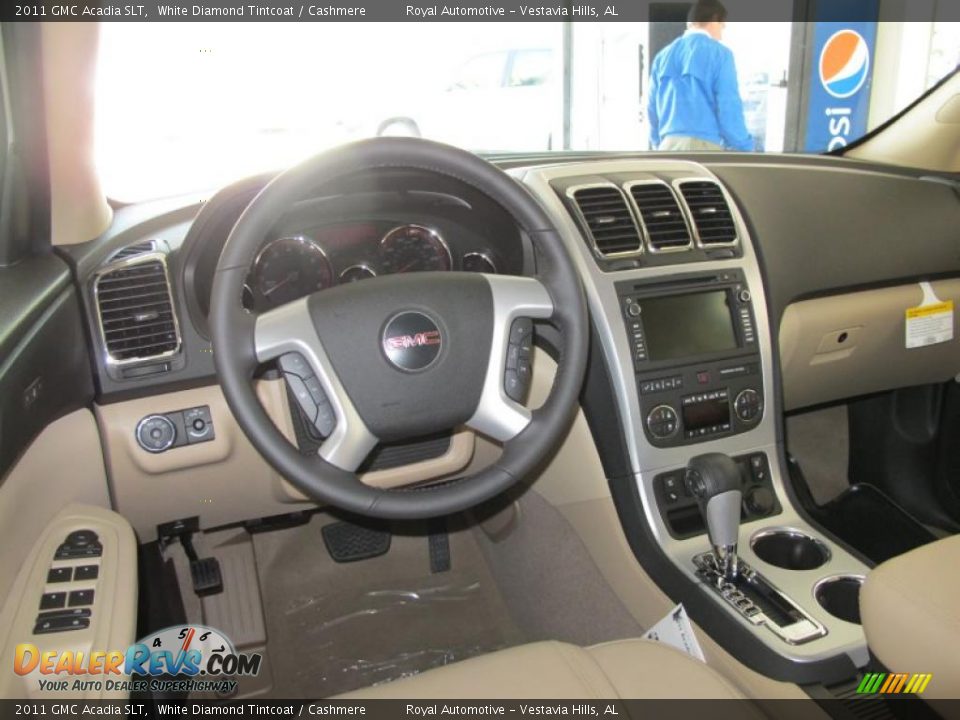 2011 GMC Acadia SLT White Diamond Tintcoat / Cashmere Photo #13
