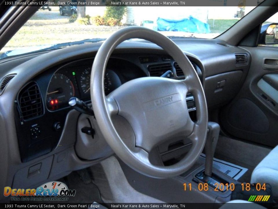 Beige Interior - 1993 Toyota Camry LE Sedan Photo #10
