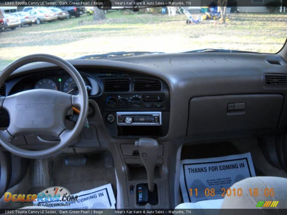 1993 Toyota Camry LE Sedan Dark Green Pearl / Beige Photo #16