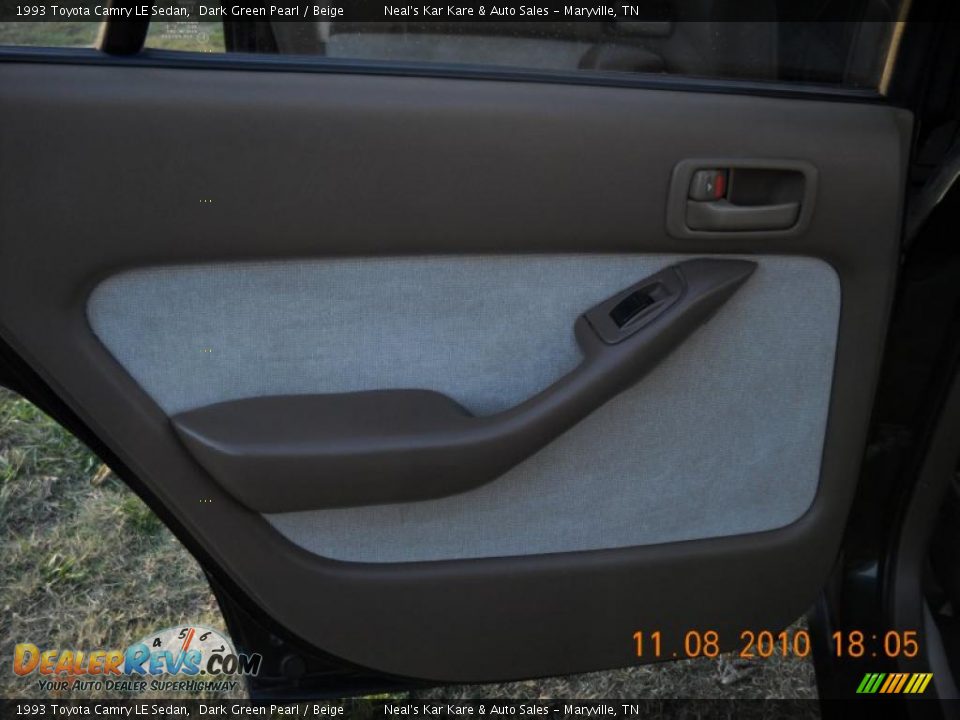 Door Panel of 1993 Toyota Camry LE Sedan Photo #22