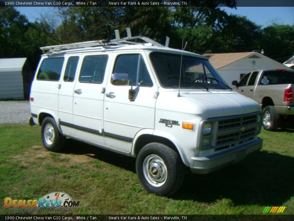 1990 Chevrolet Chevy Van G10 Cargo White / Tan Photo #1