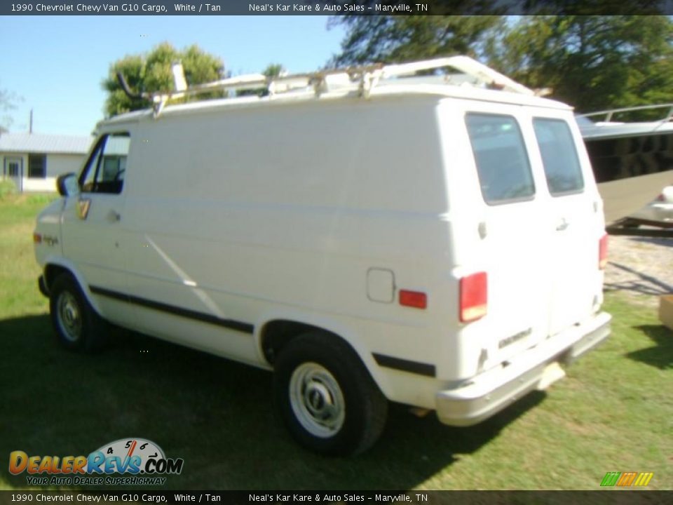 1990 Chevrolet Chevy Van G10 Cargo White / Tan Photo #7