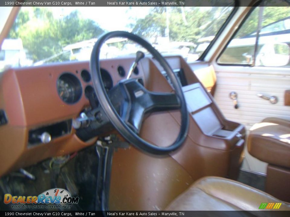 1990 Chevrolet Chevy Van G10 Cargo White / Tan Photo #10