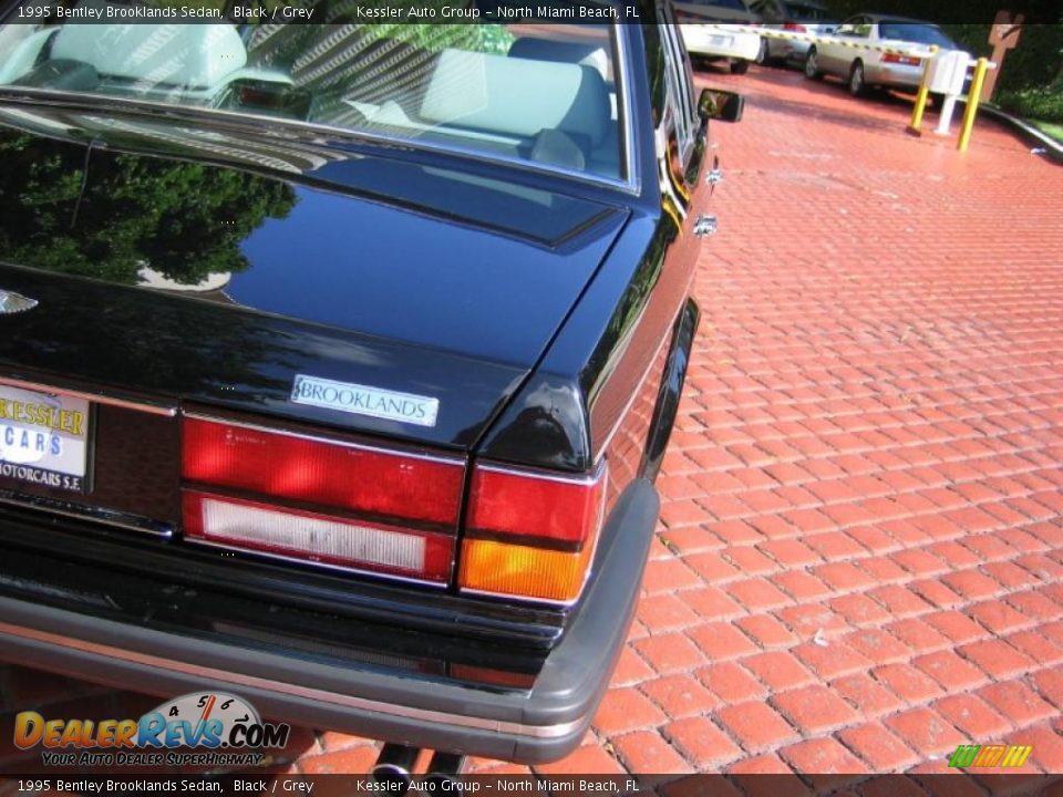 1995 Bentley Brooklands Sedan Black / Grey Photo #12