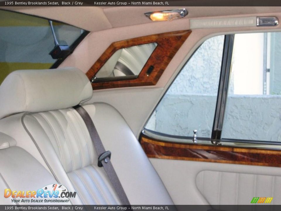 1995 Bentley Brooklands Sedan Black / Grey Photo #17
