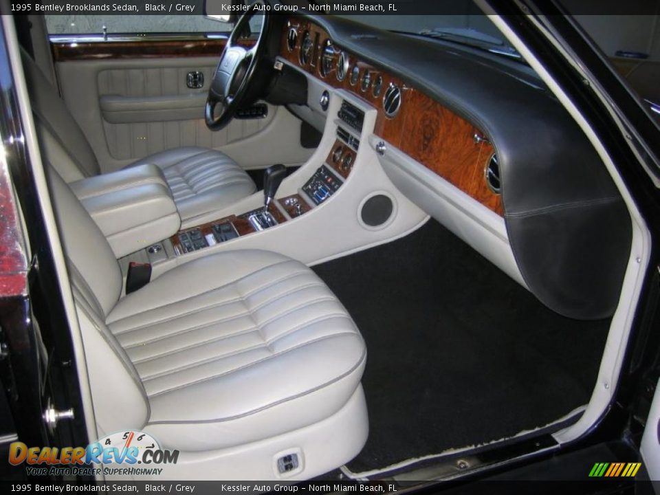 1995 Bentley Brooklands Sedan Black / Grey Photo #21