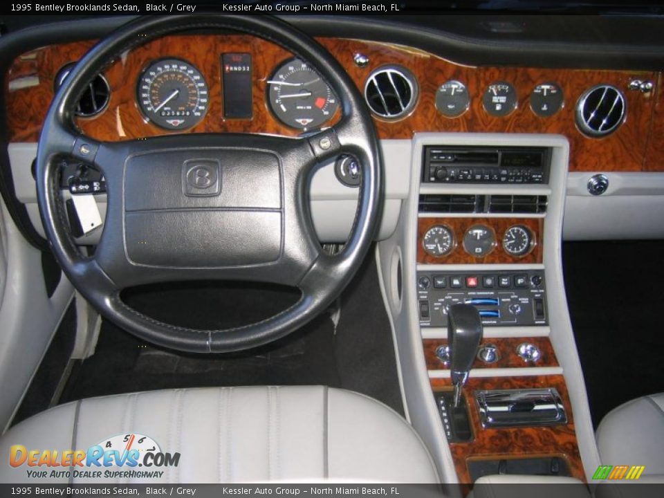 1995 Bentley Brooklands Sedan Black / Grey Photo #22