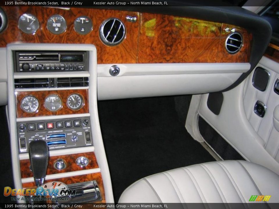 1995 Bentley Brooklands Sedan Black / Grey Photo #23