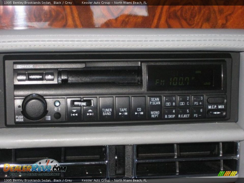Controls of 1995 Bentley Brooklands Sedan Photo #29