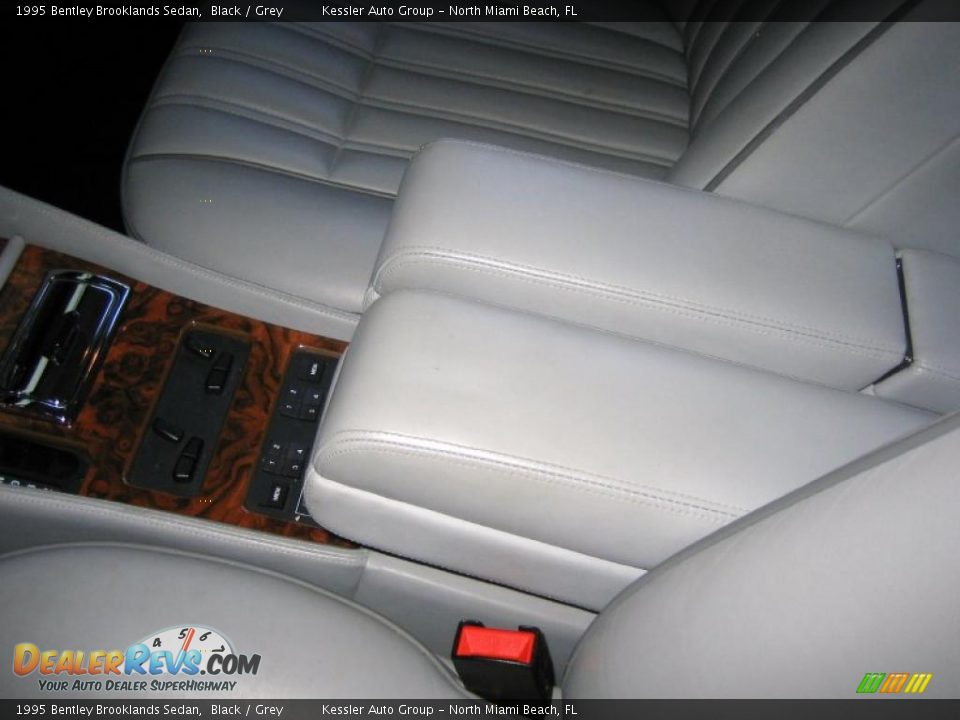 1995 Bentley Brooklands Sedan Black / Grey Photo #34